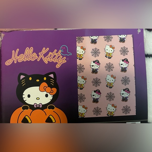Hello Kitty Halloween Blanket - Picture 2 of 2